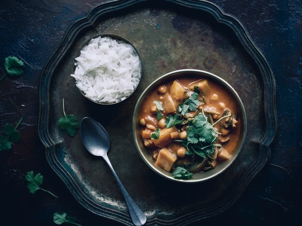 Chickpea and coconut curry